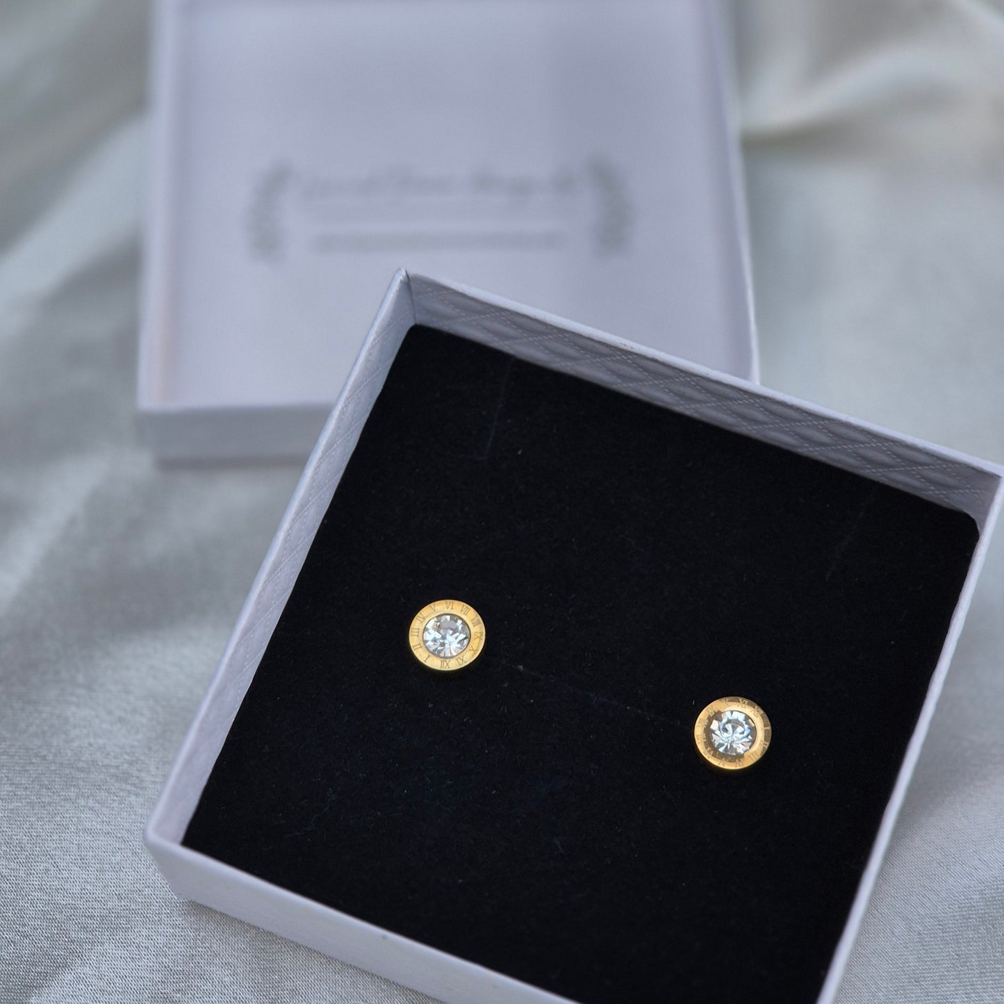 Round Stud Earrings